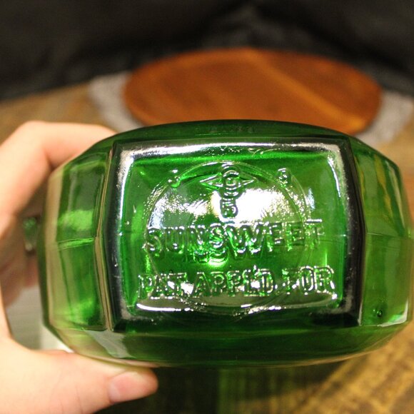 1930's Sunsweet Green Glass Prune Juice Bottle. - Picture 2 of 7